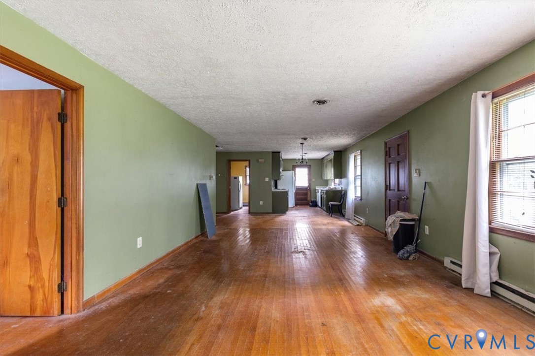20101 River Road Chesterfield, VA 23838 - Photo 23 of 44 Expansive living area featuring wood-finish floori