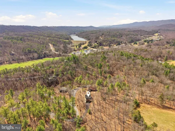$385,000 | 262 Hogan Drive, Basye, VA 22810