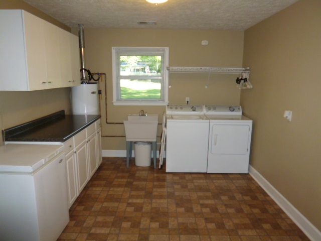 220 Christ Road Evansville, IN 47711 - Photo 14 of 22 Gallery Image 14