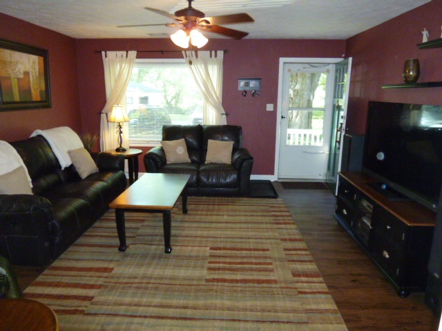 220 Christ Road Evansville, IN 47711 - Photo 3 of 22 Gallery Image 3