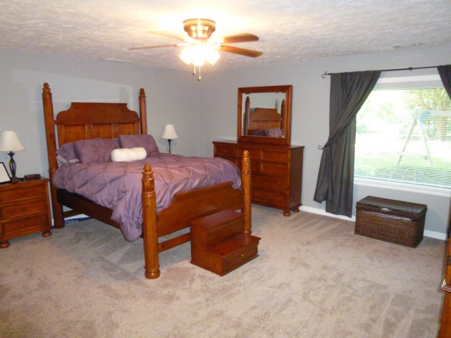 220 Christ Road Evansville, IN 47711 - Photo 8 of 22 Gallery Image 8