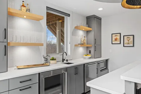 $1,575,000 | 769 Woodland Hill Court, Medina, MN 55340