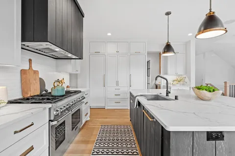 $1,575,000 | 769 Woodland Hill Court, Medina, MN 55340