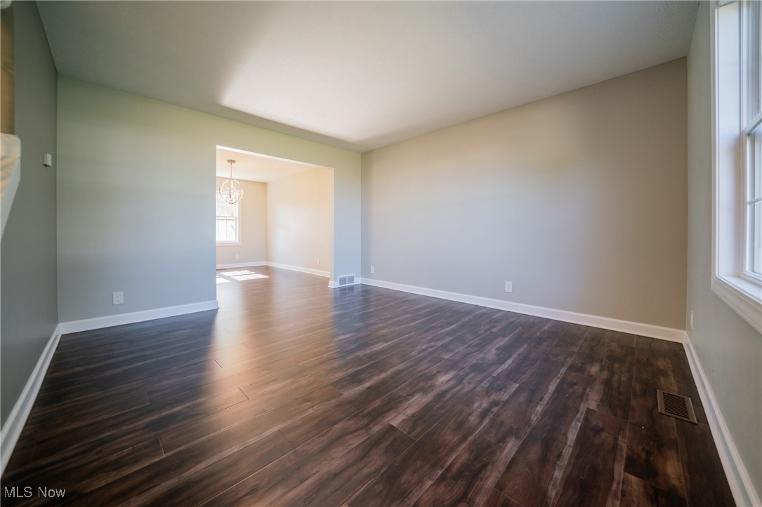 8875 North Marks Road Strongsville, OH 44149 - Photo 17 of 40 family Room