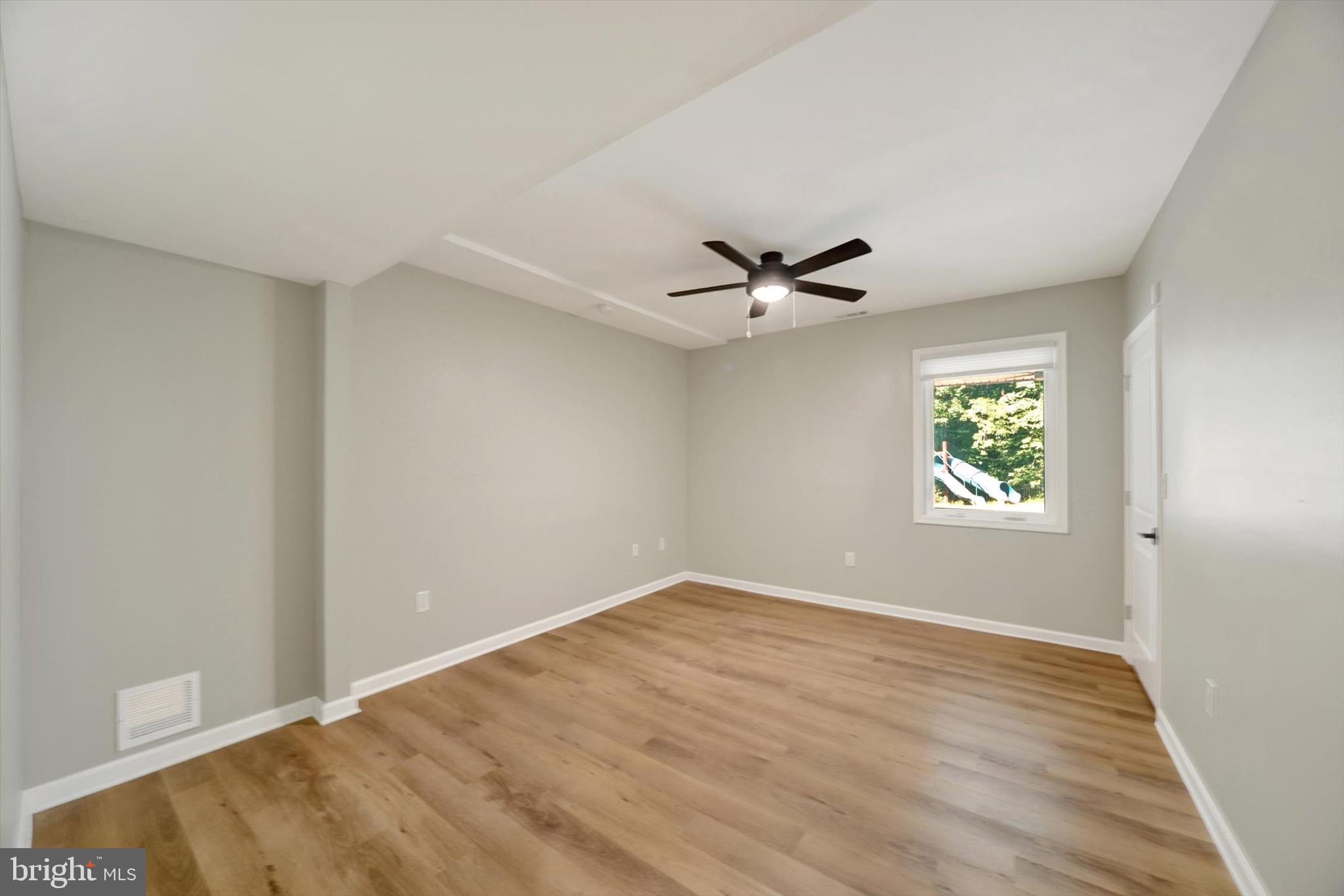 900 Stags Head Road Towson, MD 21286 - Photo 40 of 83 a view of an empty room with a window