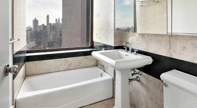 $4,663 | 300 East 39th Street, Unit 8G | Murray Hill