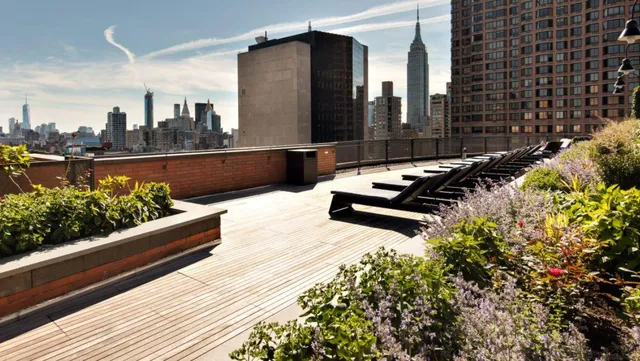 $4,663 | 300 East 39th Street, Unit 8G | Murray Hill