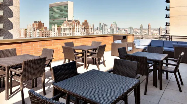 $4,663 | 300 East 39th Street, Unit 8G | Murray Hill