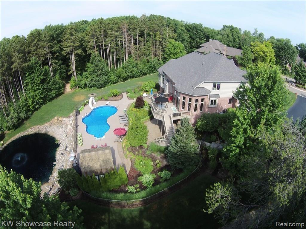 5477 Boulderwood Ridge Clarkston, MI 48348 - Photo 6 of 59 5477 Boulderwood Ridge23.JPG