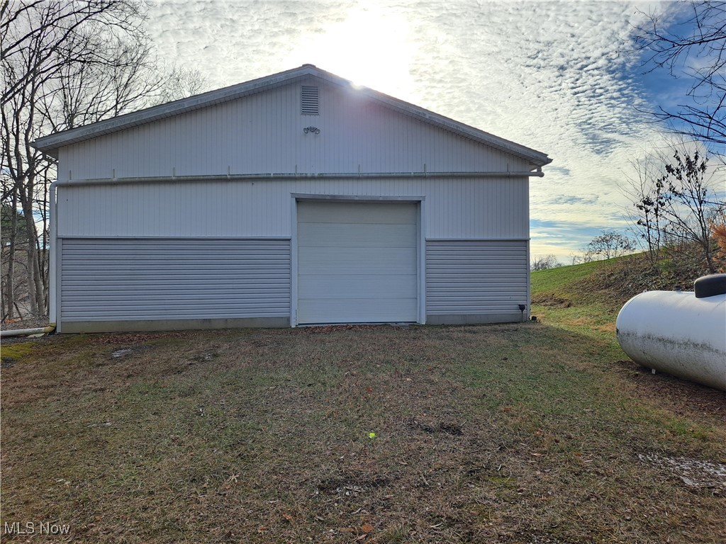 2781 Bloomfield Road Cambridge, OH 43725 - Photo 9 of 50 View of detached garage