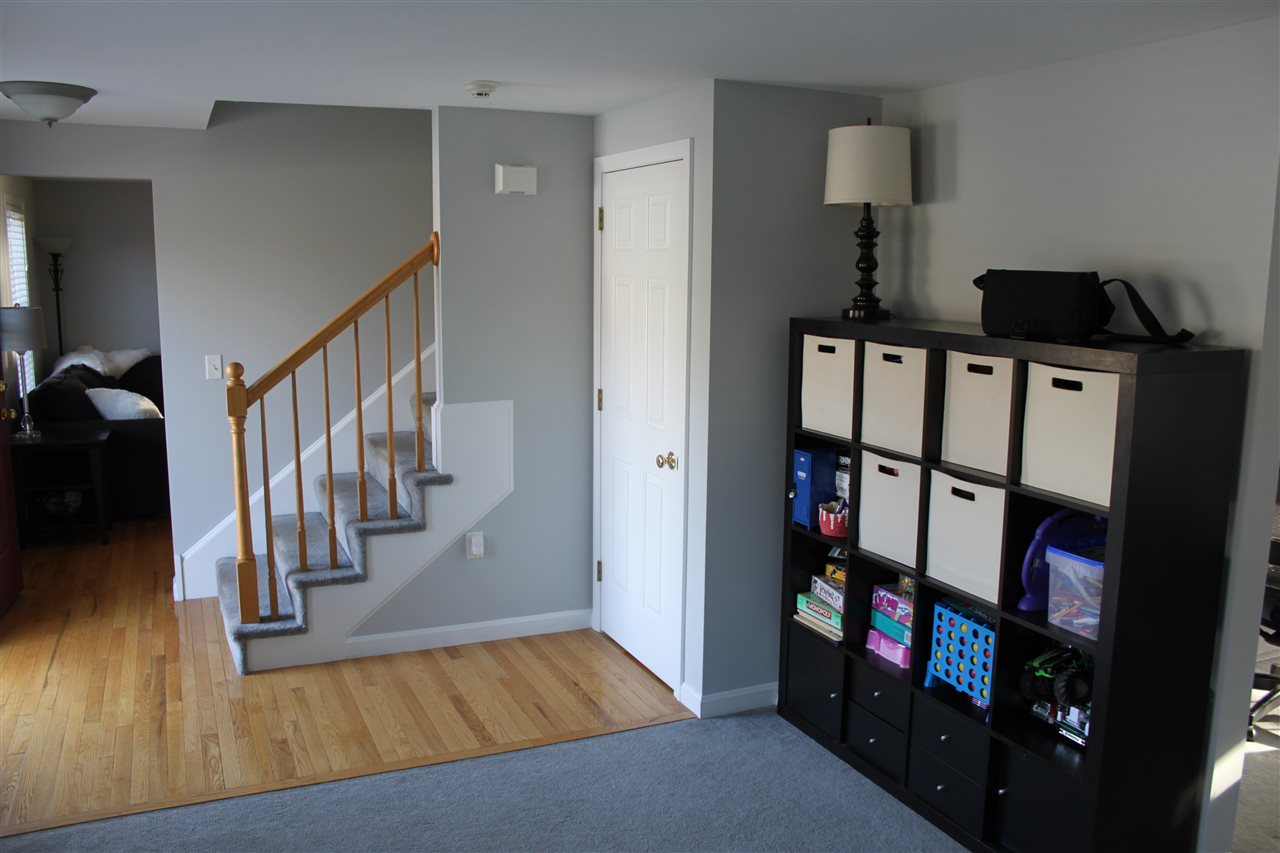 72 Hatfield Road Weare, NH 03281 - Photo 7 of 27