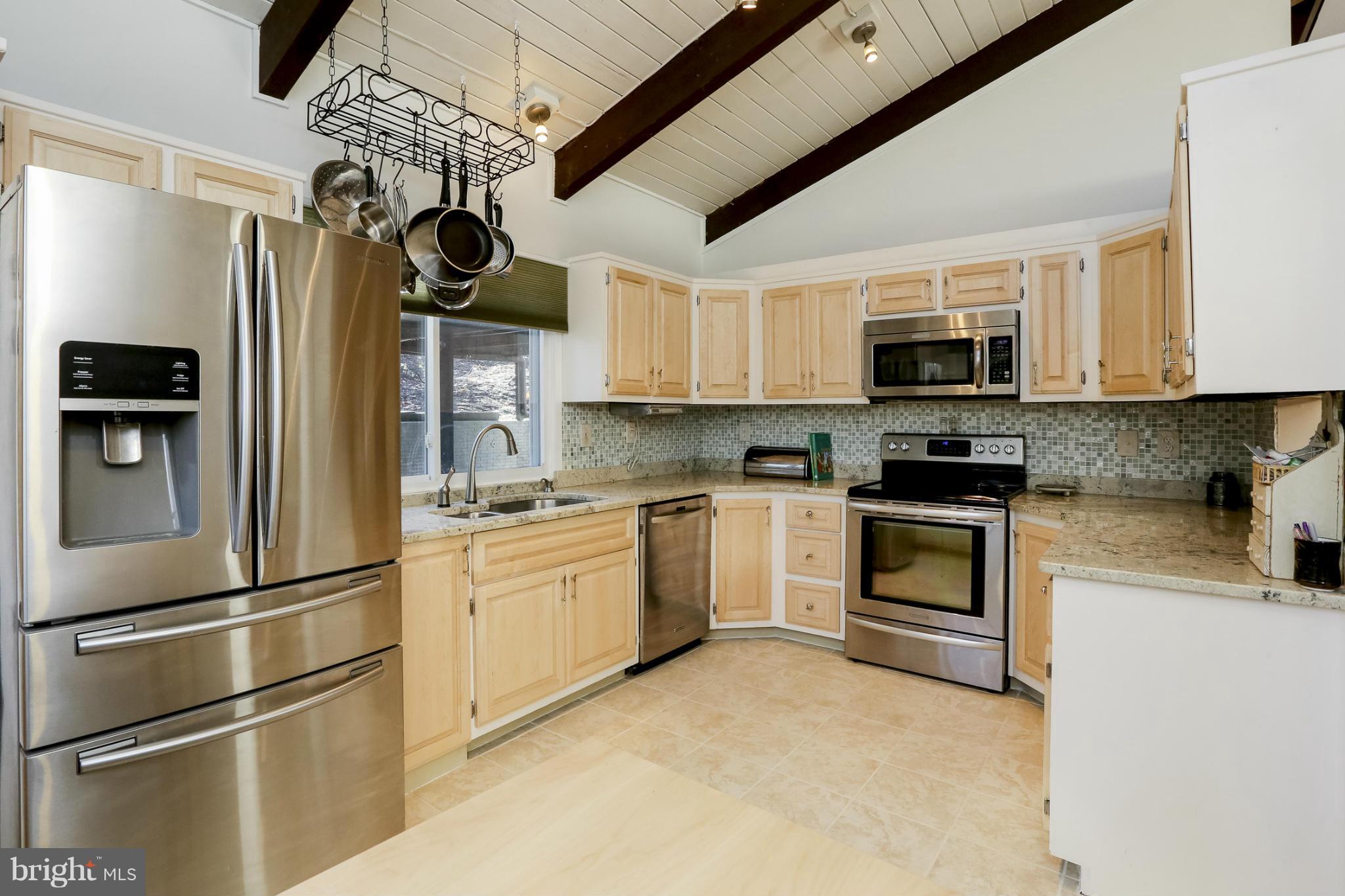 6742 Hemlock Point Road New Market, MD 21774 - Photo 5 of 21 Kitchen