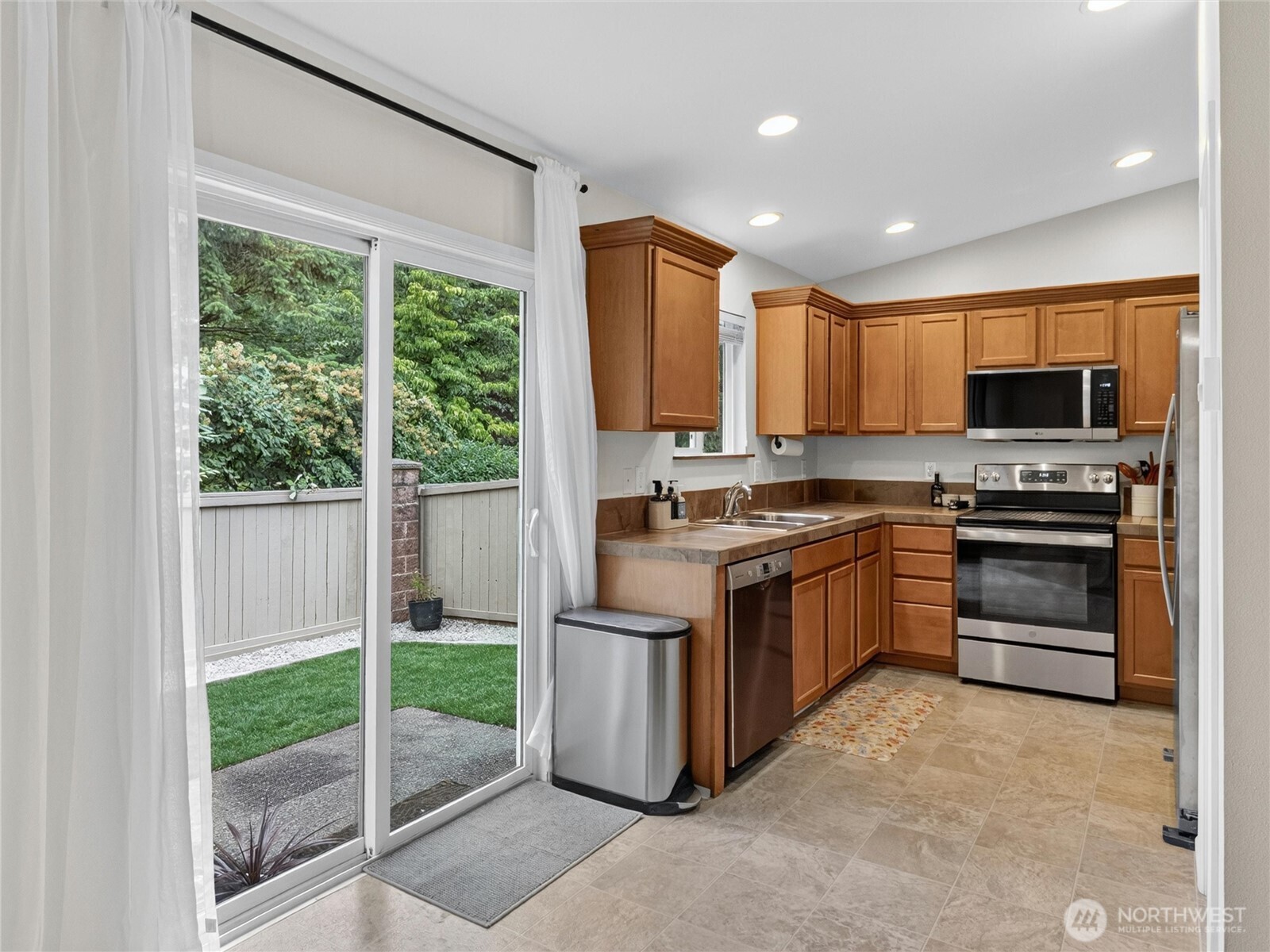 5435 57th Loop Southeast Lacey, WA 98503 - Photo 14 of 32