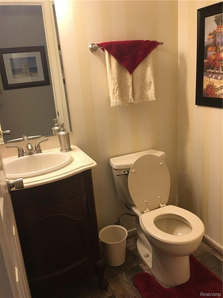 24792 Pheasant Run Road Flat Rock, MI 48134 - Photo 20 of 21 IMG_1792.JPG