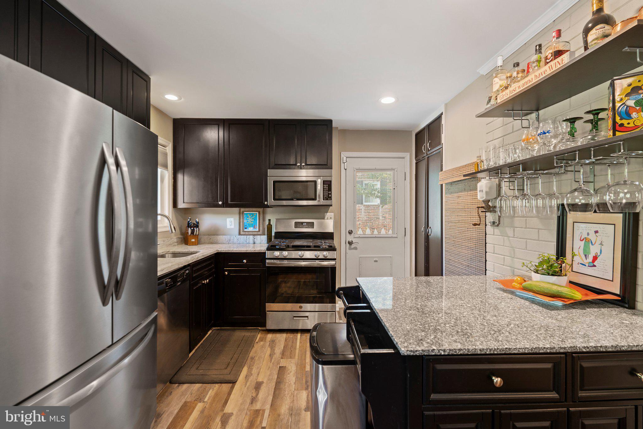 7533 Murillo Street Springfield, VA 22151 - Photo 5 of 46