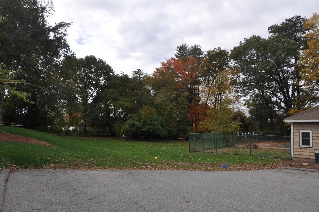 90 Beacon Street, Unit 8 Lawrence, MA 01843 - Photo 24 of 26 a view of a park