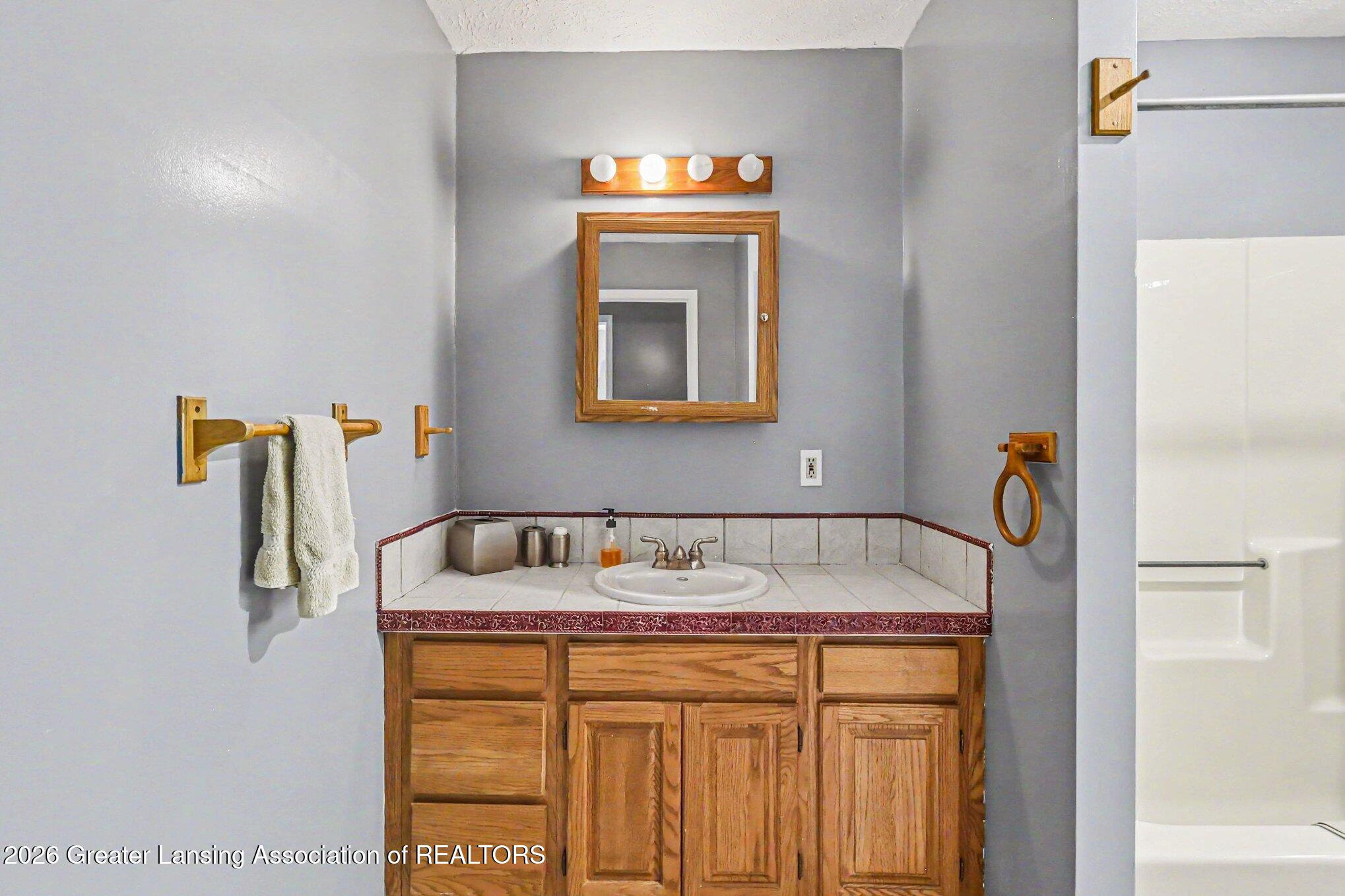 16453 Center Road East Lansing, MI 48823 - Photo 22 of 33 021_file_3811