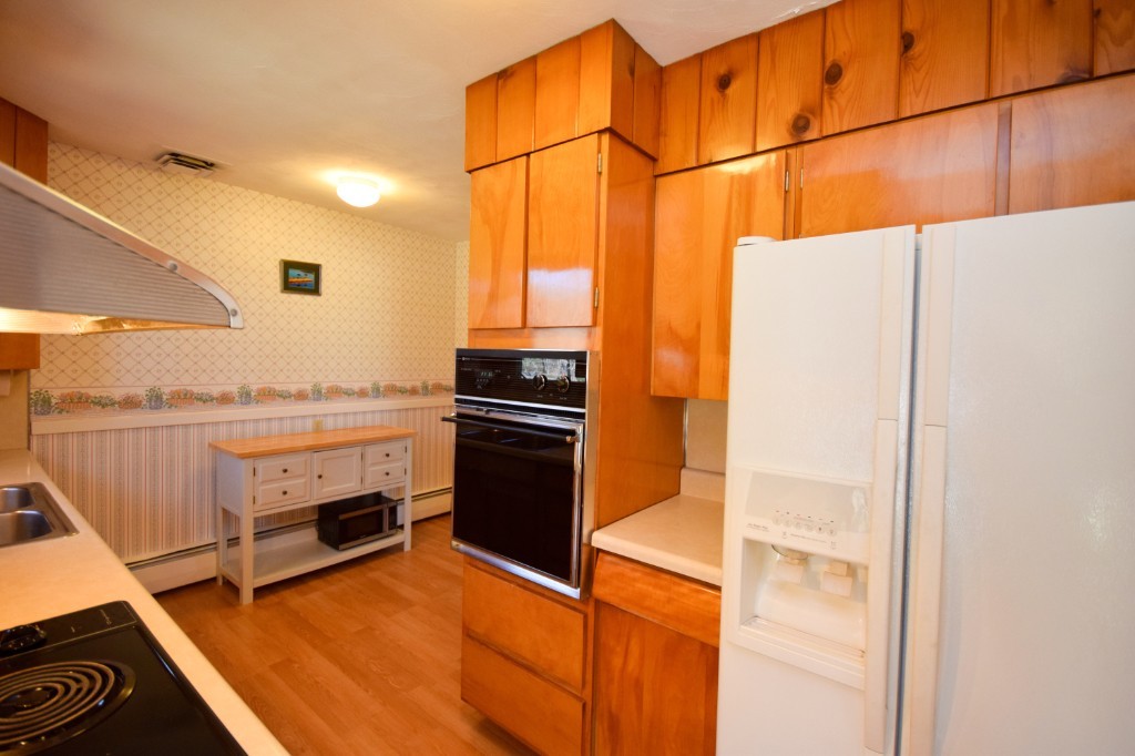 28 Squire Lane Springfield, MA 01118 - Photo 4 of 28 Gallery Image 4