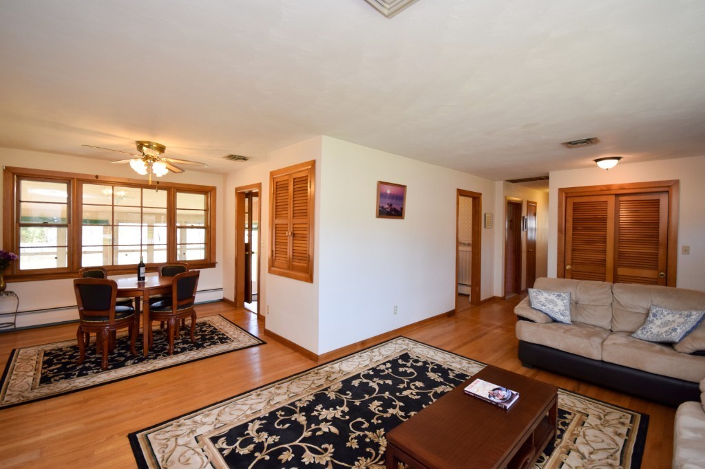 28 Squire Lane Springfield, MA 01118 - Photo 8 of 28 Gallery Image 8