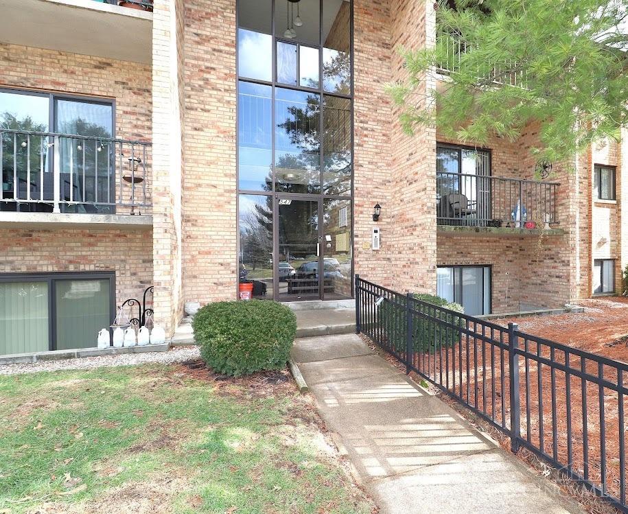 547 Davis Road, Unit 7 Cincinnati, OH 45255 - Photo 1 of 22 Gallery Image 1