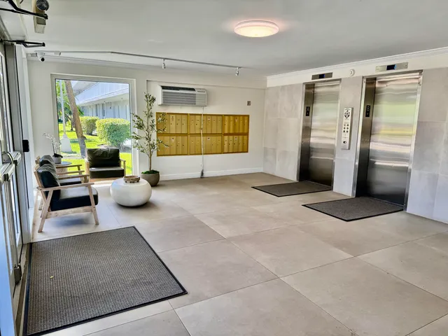 $2,500 | 6161 Northwest 2nd Avenue, Unit PHM, Boca Raton, FL 33487