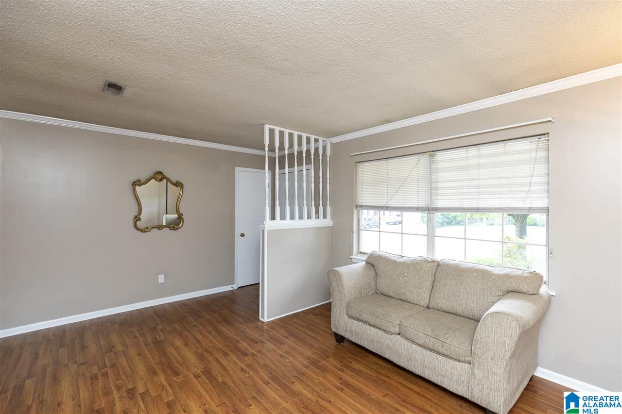509 Overhill Road Pelham, AL 35124 - Photo 2 of 29