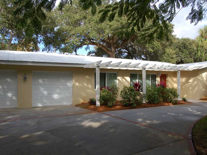 655 Cypress Road Vero Beach, FL 32963 - Photo 1 of 25 Gallery Image 1