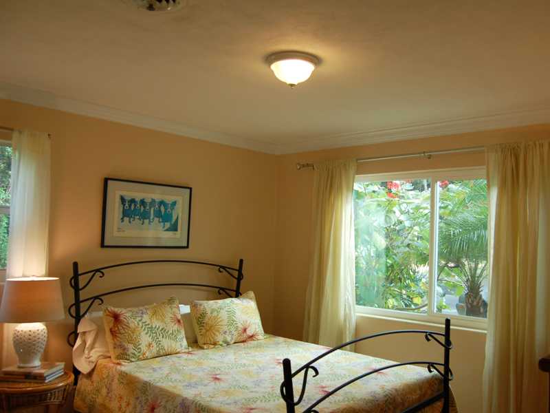 655 Cypress Road Vero Beach, FL 32963 - Photo 13 of 25 Gallery Image 13