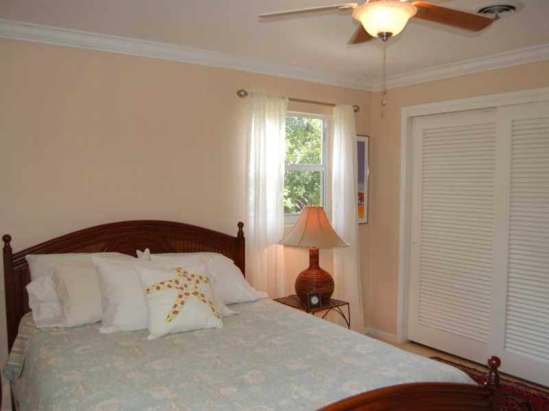 655 Cypress Road Vero Beach, FL 32963 - Photo 15 of 25 Gallery Image 15