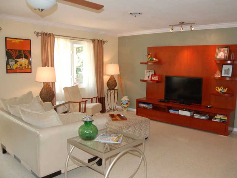 655 Cypress Road Vero Beach, FL 32963 - Photo 5 of 25 Gallery Image 5