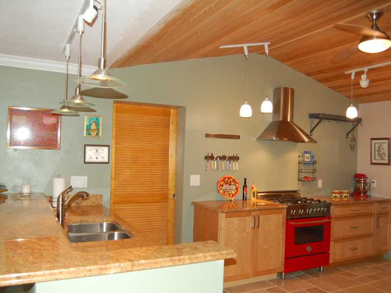 655 Cypress Road Vero Beach, FL 32963 - Photo 9 of 25 Gallery Image 9