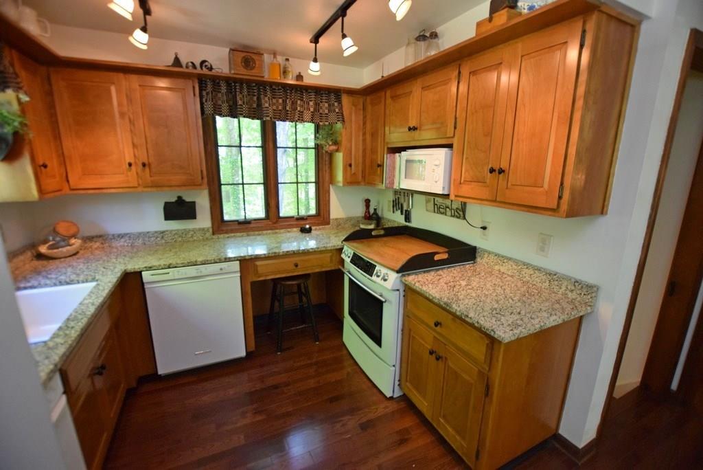 1114 Yellowbrick Road Pendleton, IN 46064 - Photo 12 of 43