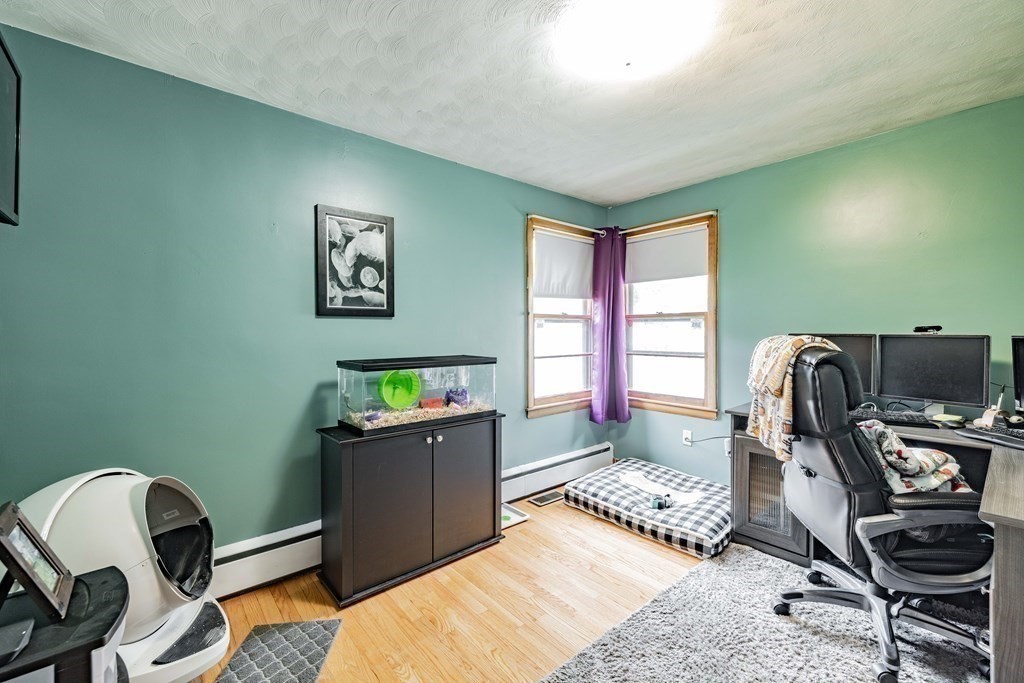 28 Davis Street Springfield, MA 01104 - Photo 13 of 19