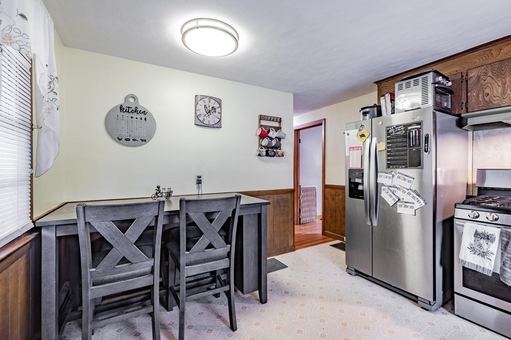 28 Davis Street Springfield, MA 01104 - Photo 7 of 19