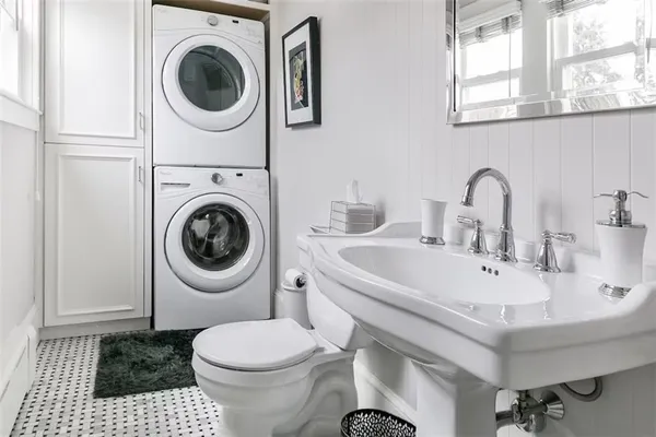 $10,000 | 16 Carroll Avenue, Newport, RI 02840