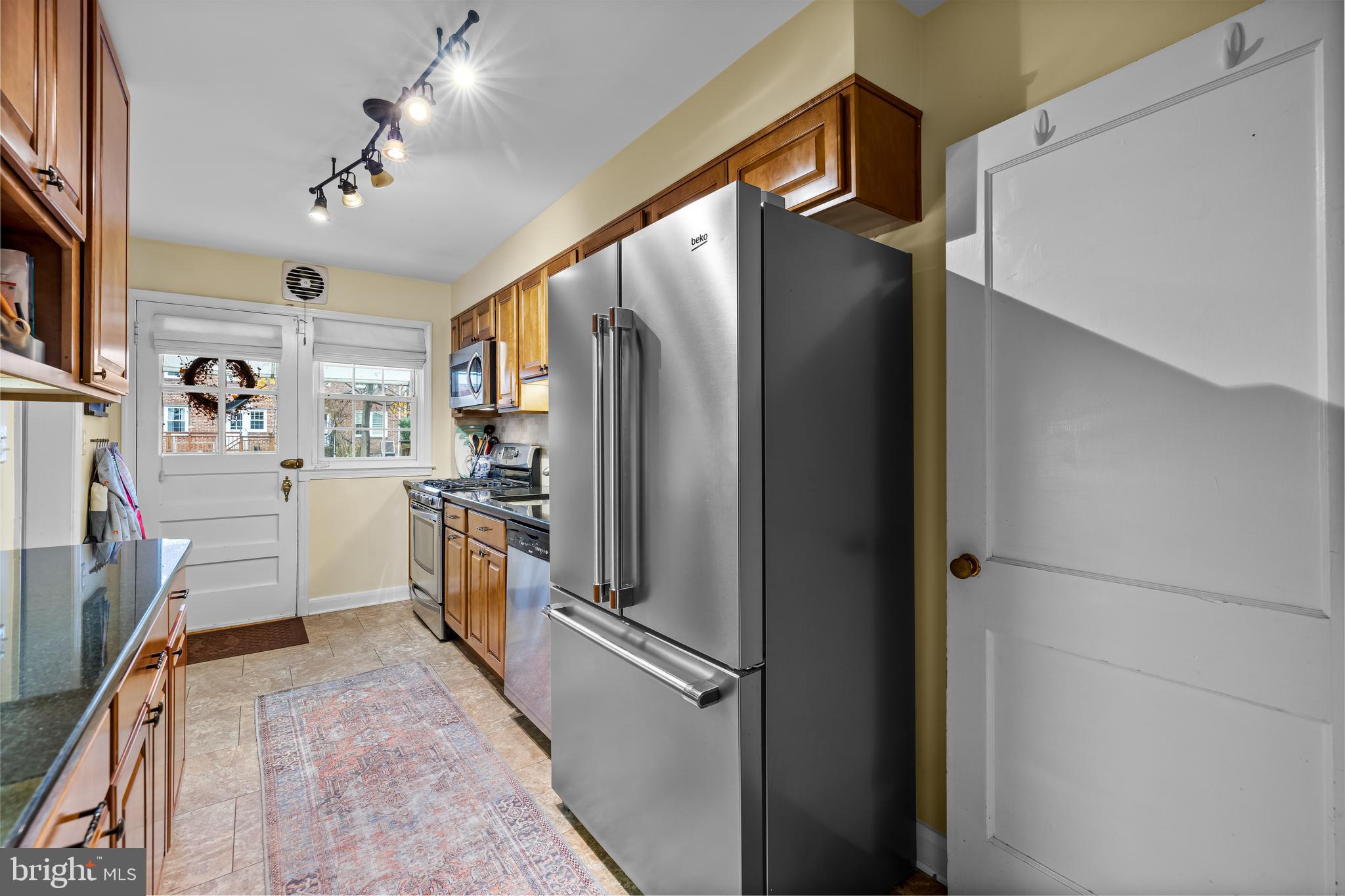 147 Brandon Road Baltimore, MD 21212 - Photo 13 of 27
