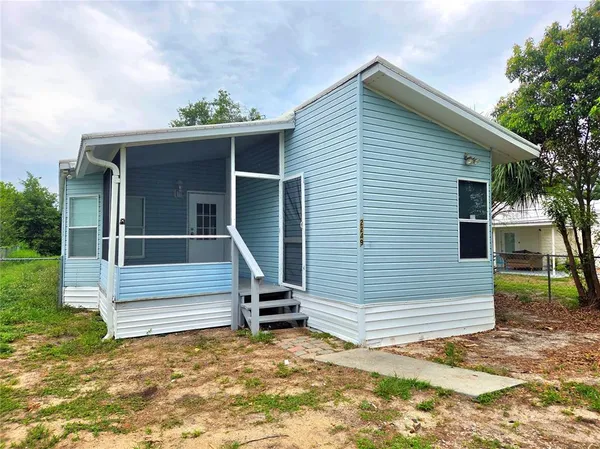 $325,000 | 2253 Golfview Street, Lakeland, FL 33801