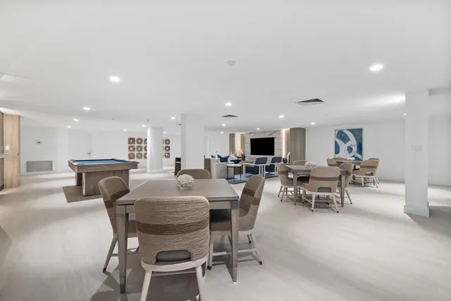 $1,549,000 | 2773 South Ocean Boulevard, Unit 406, Palm Beach, FL 33480