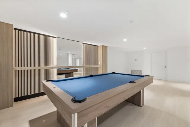 $1,549,000 | 2773 South Ocean Boulevard, Unit 406, Palm Beach, FL 33480