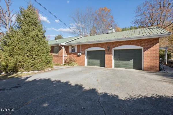 $719,900 | 1955 Gap Creek Road, Elizabethton, TN 37643