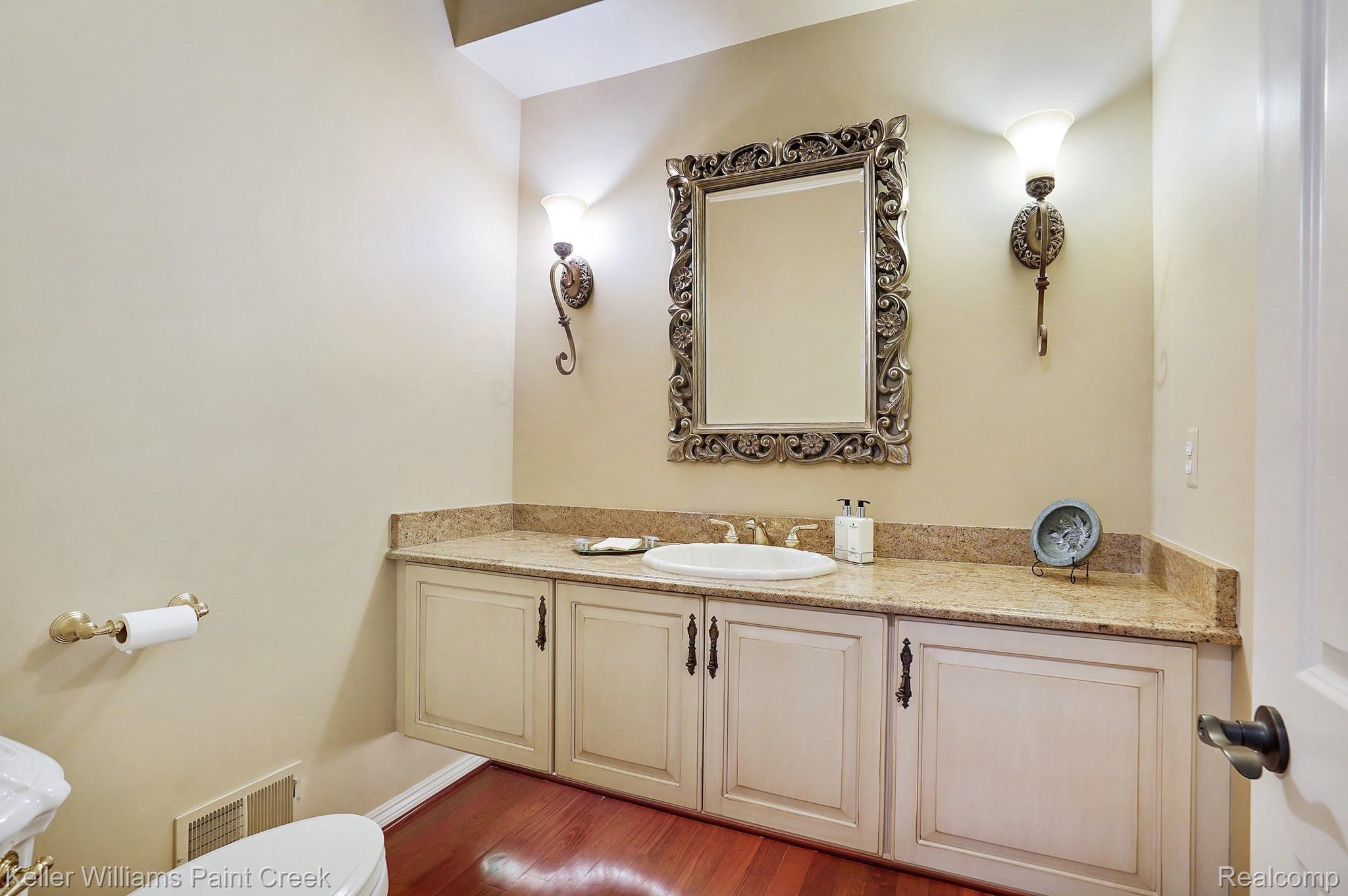 713 Panorama Drive Rochester, MI 48306 - Photo 32 of 77 Lovely Formal Powder Room