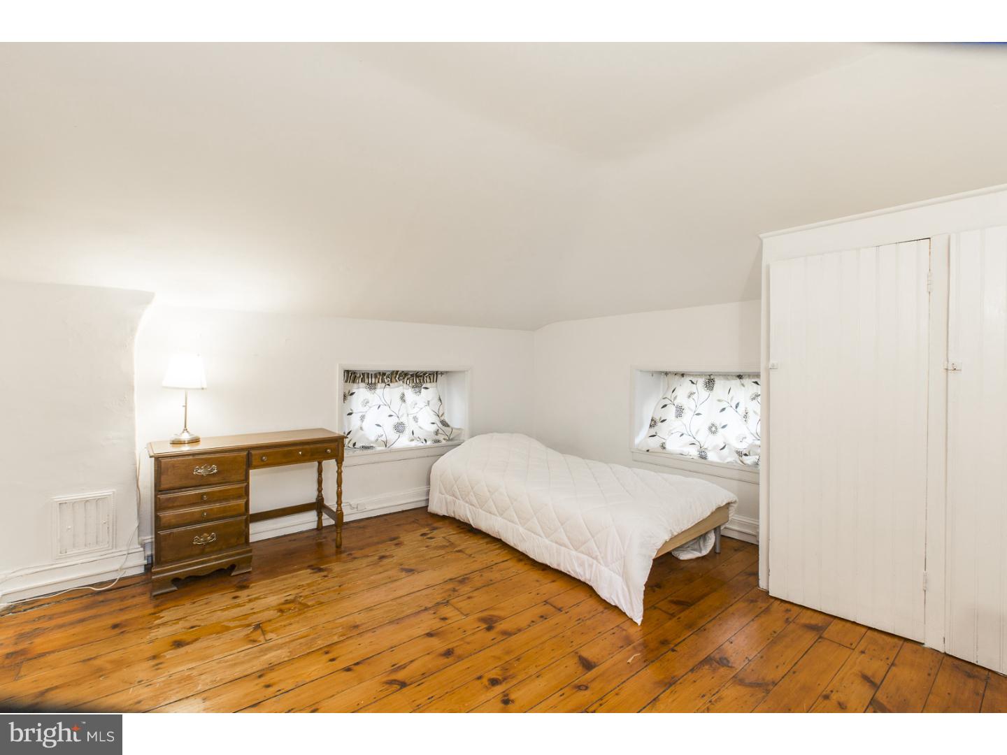 7806 Cresheim Road Philadelphia, PA 19118 - Photo 19 of 25 Bedroom