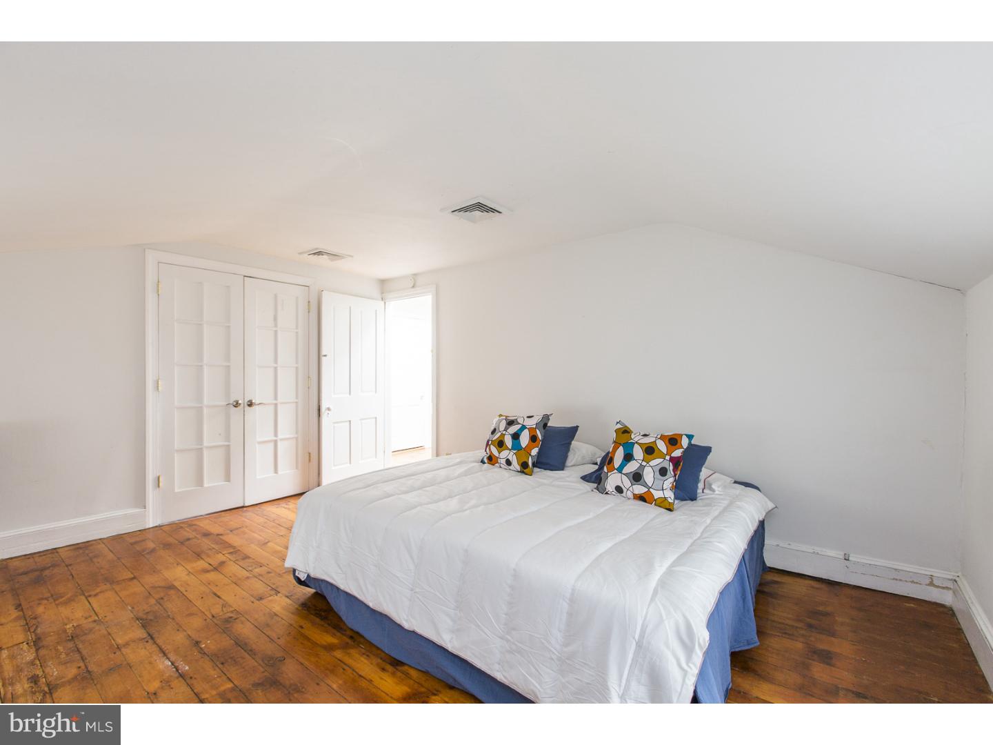 7806 Cresheim Road Philadelphia, PA 19118 - Photo 20 of 25 Bedroom 2