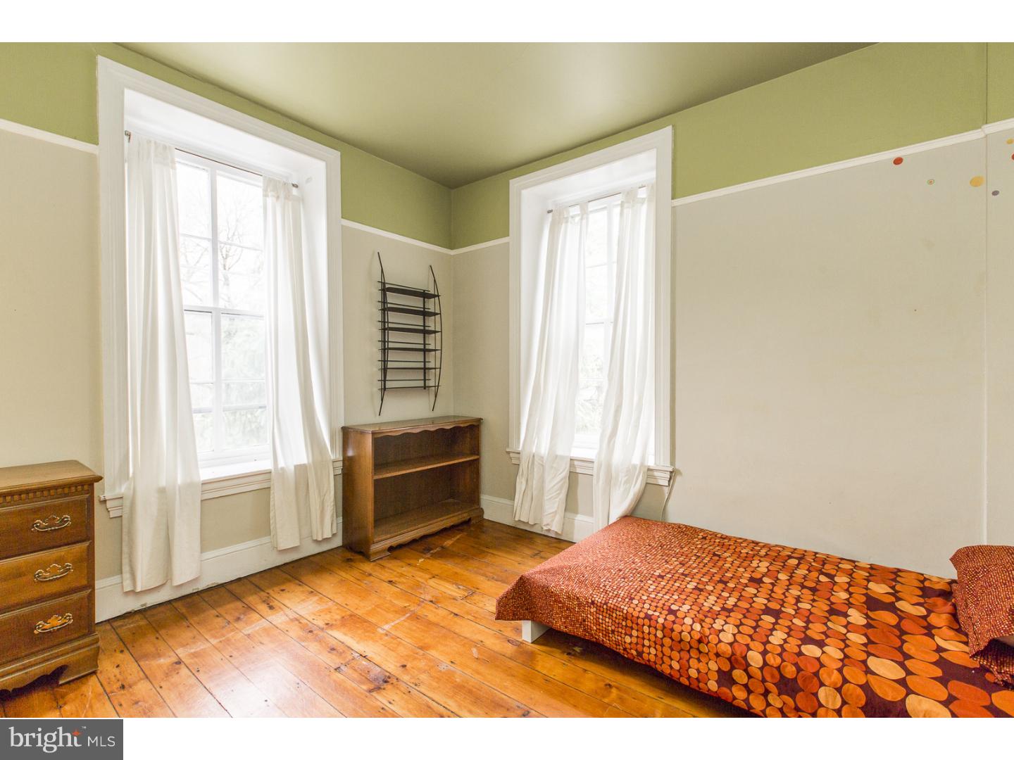 7806 Cresheim Road Philadelphia, PA 19118 - Photo 21 of 25 Bedroom 3