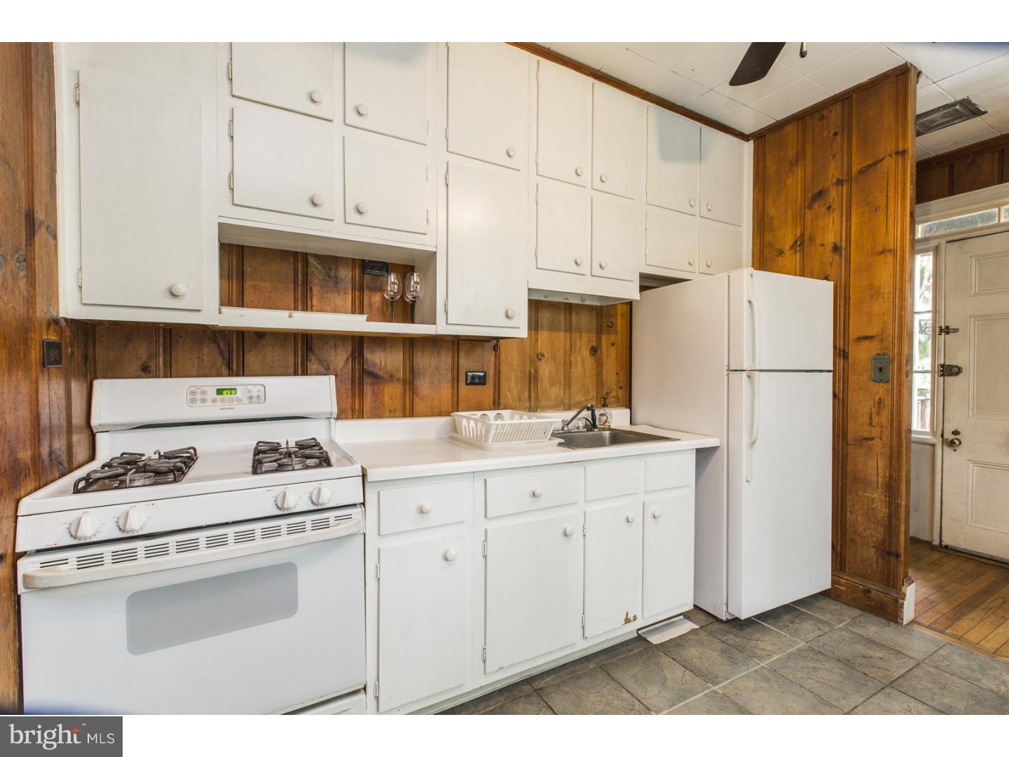 7806 Cresheim Road Philadelphia, PA 19118 - Photo 24 of 25 In-law Suite
