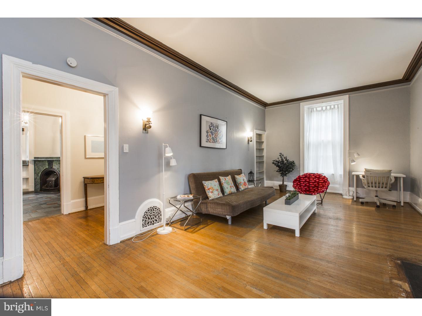 7806 Cresheim Road Philadelphia, PA 19118 - Photo 7 of 25 Living Room