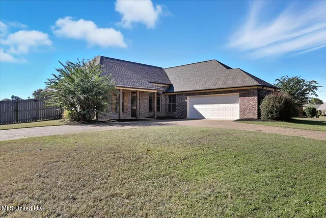 $288,000 | 194 Harvey Crossing, Canton, MS 39046