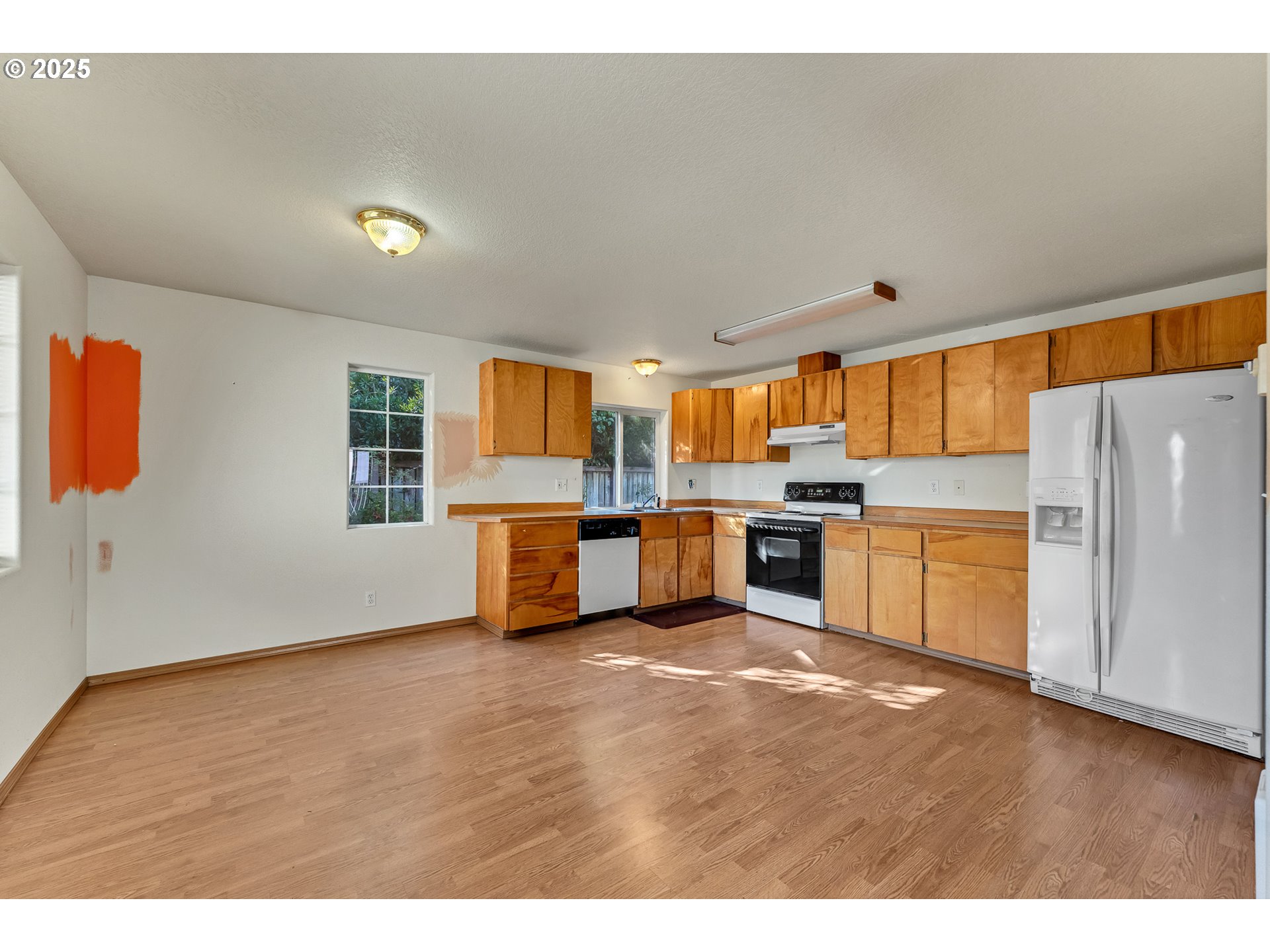 34130 Pintail Avenue Nehalem, OR 97131 - Photo 9 of 25 a view of kitchen with wooden floor