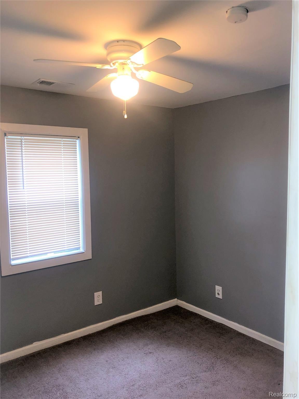 3181 Grant Road Rochester, MI 48309 - Photo 12 of 30 IMG_8164.JPG