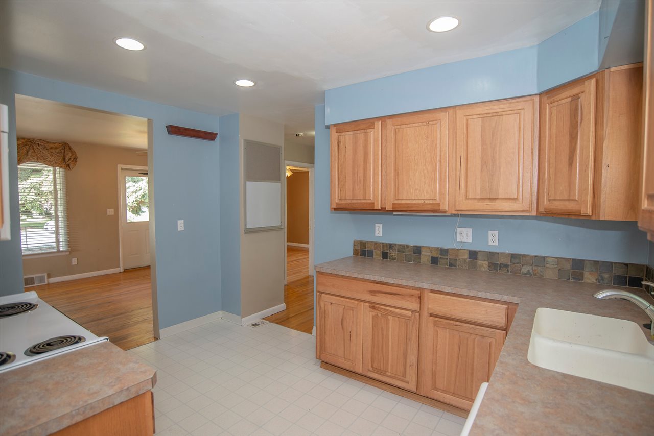 2018 North Bessie Road Spokane Valley, WA 99212 - Photo 5 of 20